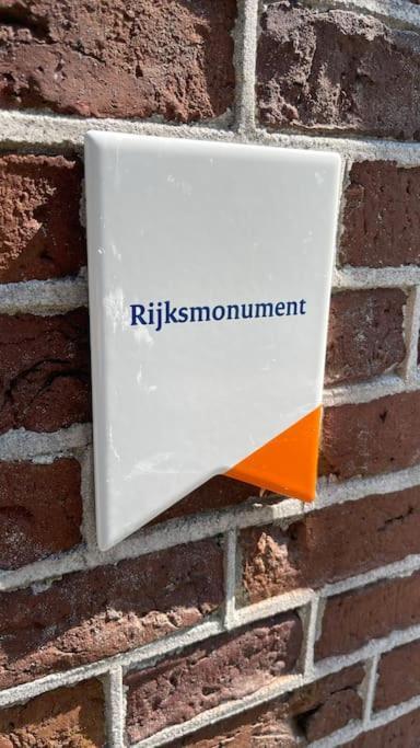 Puur Eastermar - Monumentaal, Authentiek En Luxe Koetshuis Aan Open Vaarwater Met Jacuzzi En Sauna Oostermeer Exterior photo